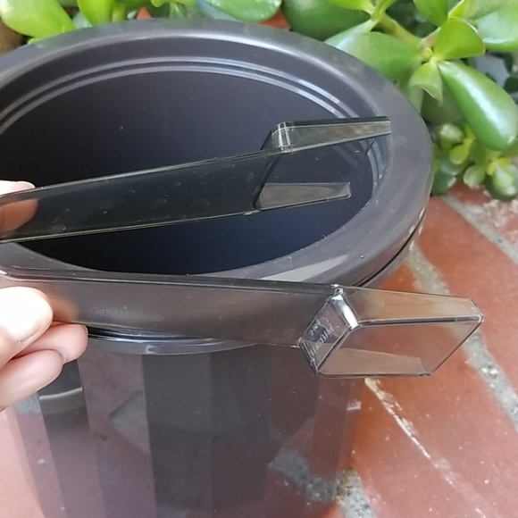 Tupperware Ice Bucket - Picture 3 of 3